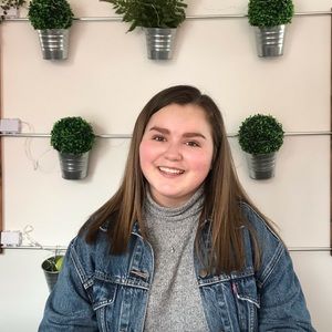 Meet your Posher, Eve-marie